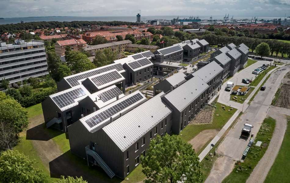 Demensplejehjem beklædt og beskyttet med stål. Glemmer du?, DemensCentrum Aarhus – Skovvang, Skovvangsvej 97-99, 8200 Aarhus